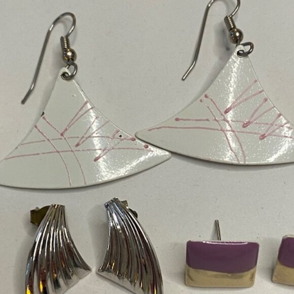 Vintage 1980/ 90's earrings lot. 39 pairs. Pierced  ears all styles. - Picture 16 of 16